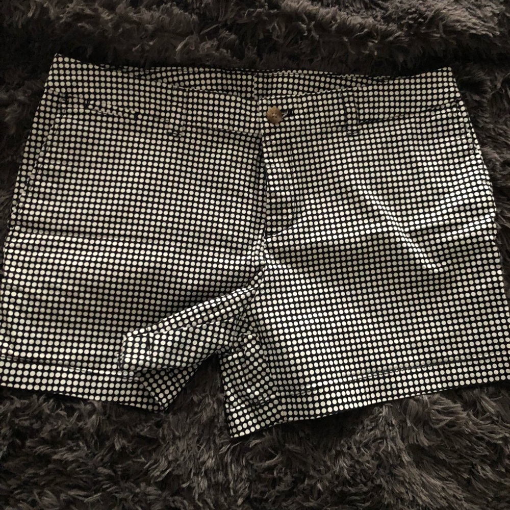 White/Black patterned shorts